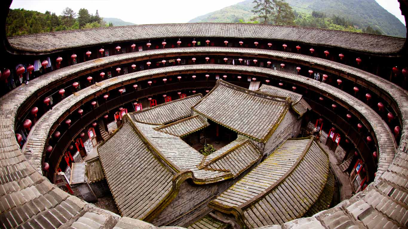 福建永定县的传统客家土楼