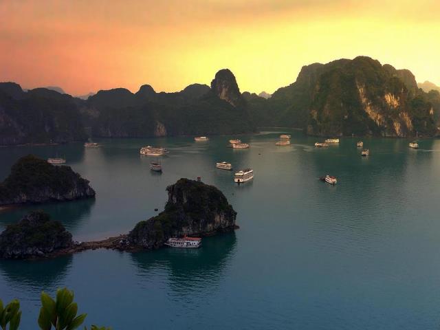 下龙湾的日落， 越南