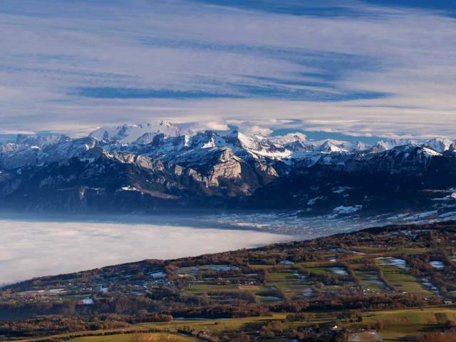 从萨雷布山视角眺望勃朗峰，法国
