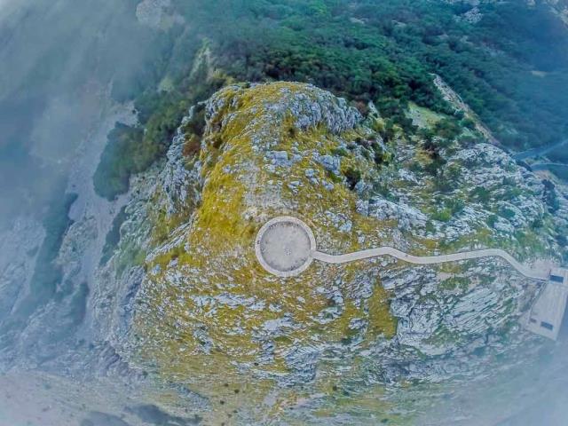 洛夫琴山国家公园内的Njegoš纪念碑，黑山