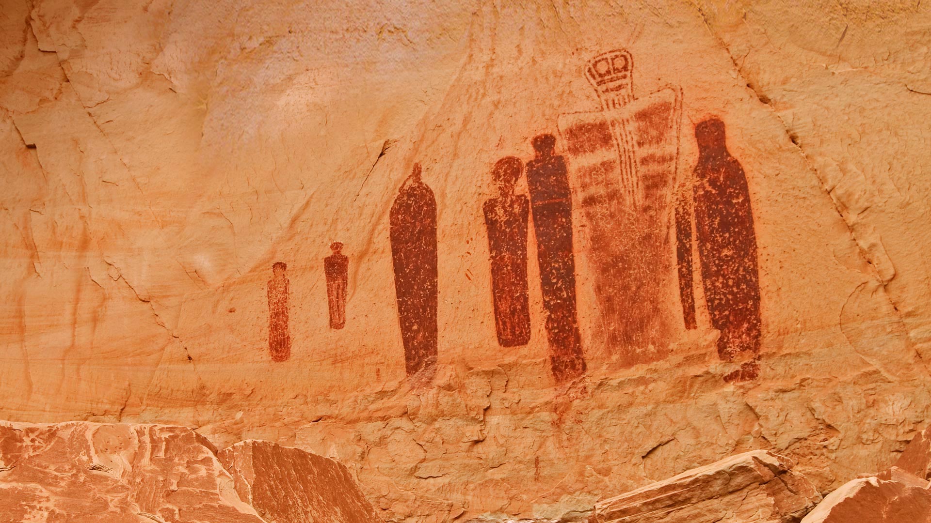 峡谷地国家公园马蹄峡谷中艺术画廊的岩画，美国犹他州
