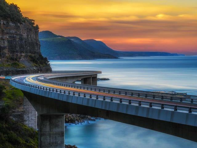 澳大利亚太平洋海岸的海崖大桥