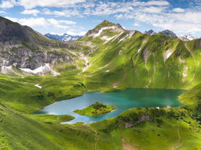 巴伐利亚州Schrecksee湖的全景图，德国