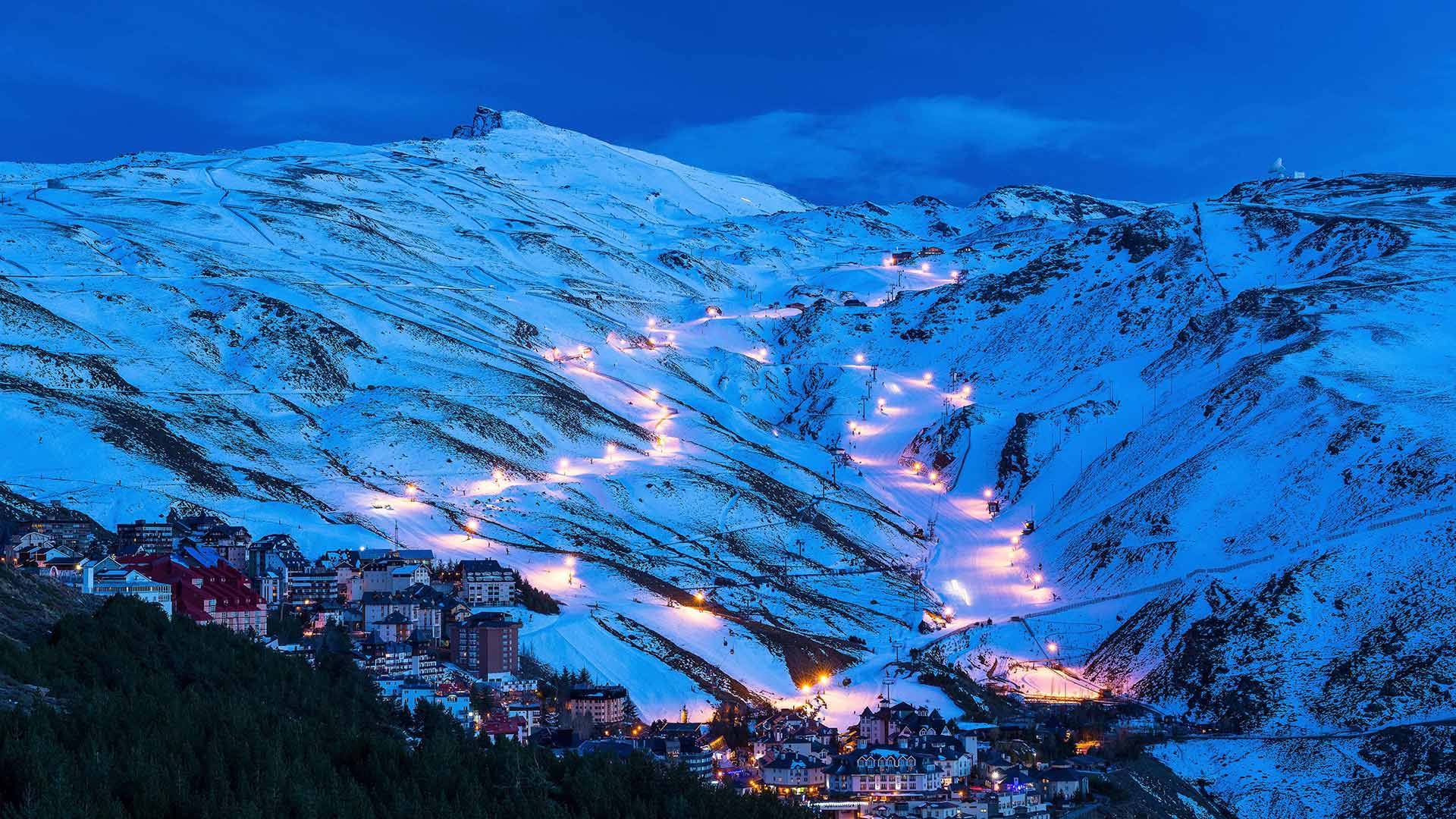 Pradollano滑雪站，西班牙内华达山脉国家公园