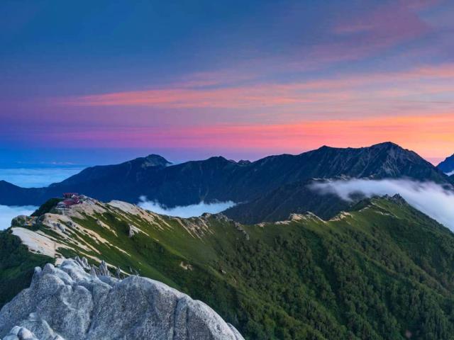 日本长野县安昙野附近的燕岳山