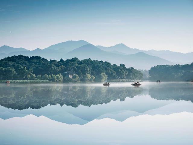 杭州西湖水墨意境般的风景，浙江省，中国