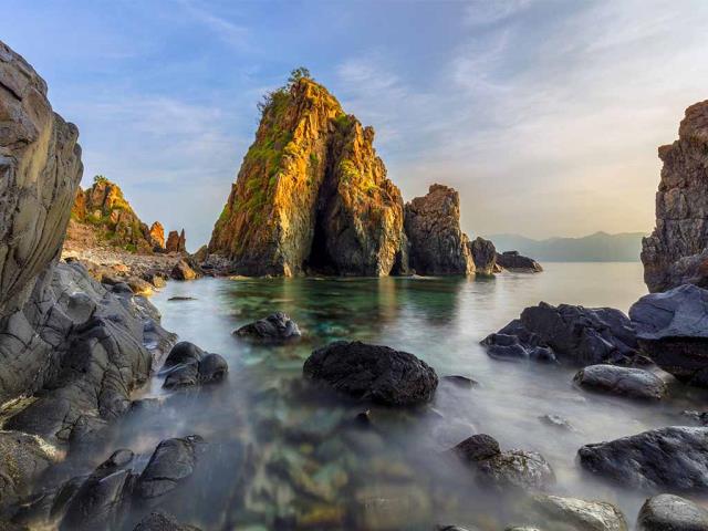 芽富湾，芽庄，越南