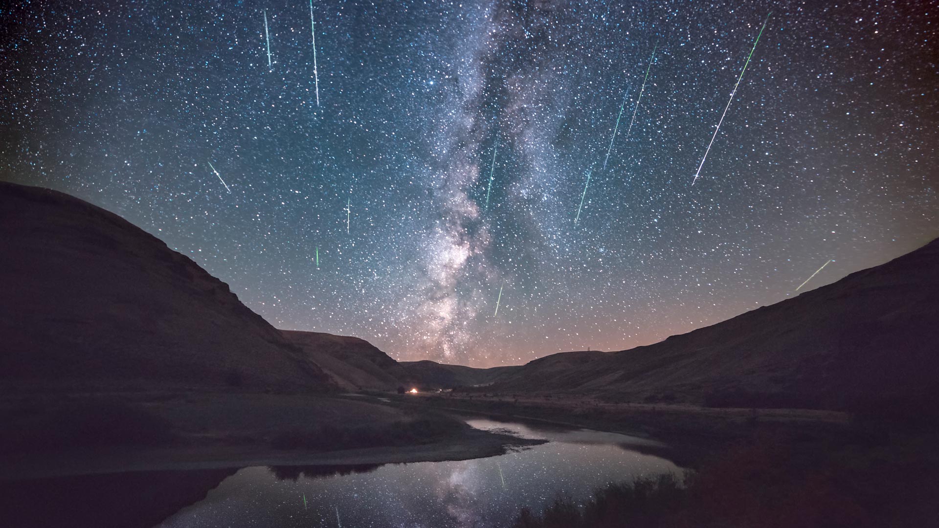 英仙座流星雨，白杨木峡谷州立公园，俄勒冈州，美国