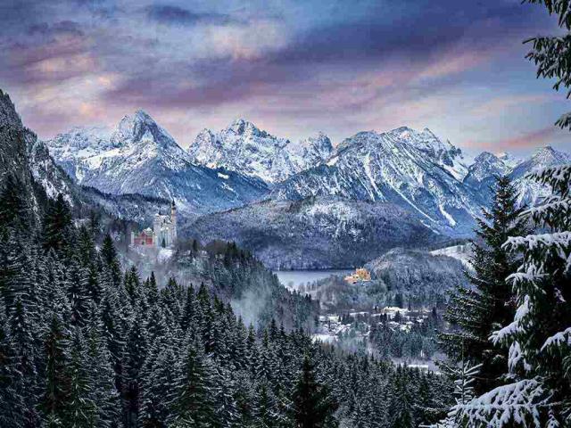 天鹅堡和旧天鹅堡，巴伐利亚阿尔卑斯山，德国